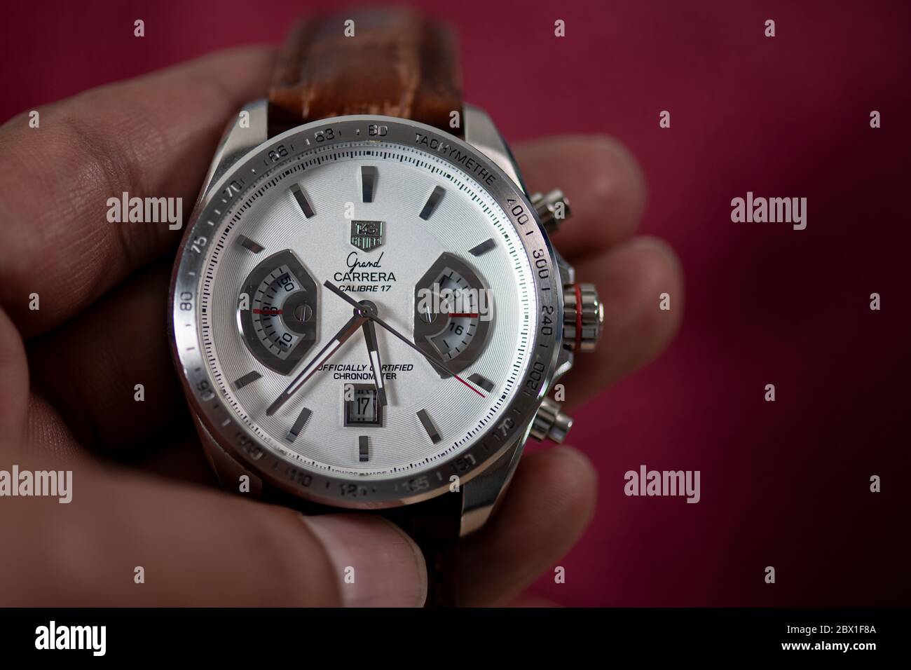 Tag Heuer Grand Carrera Caliber 17 RS Cronógrafo Hombre de reloj de muñeca  Fotografía de stock - Alamy