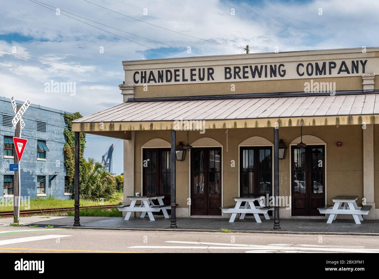 Chandeleur Island Brewing Company, cerveza artesanal de fabricación local en el centro de Gulfport, Mississippi, EE.UU. Foto de stock