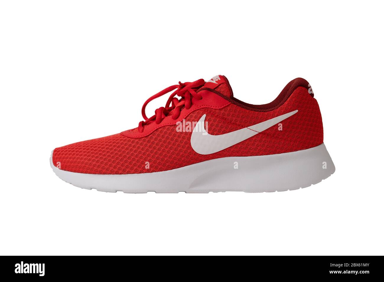 Nike sneakers red Imágenes recortadas de stock - Alamy