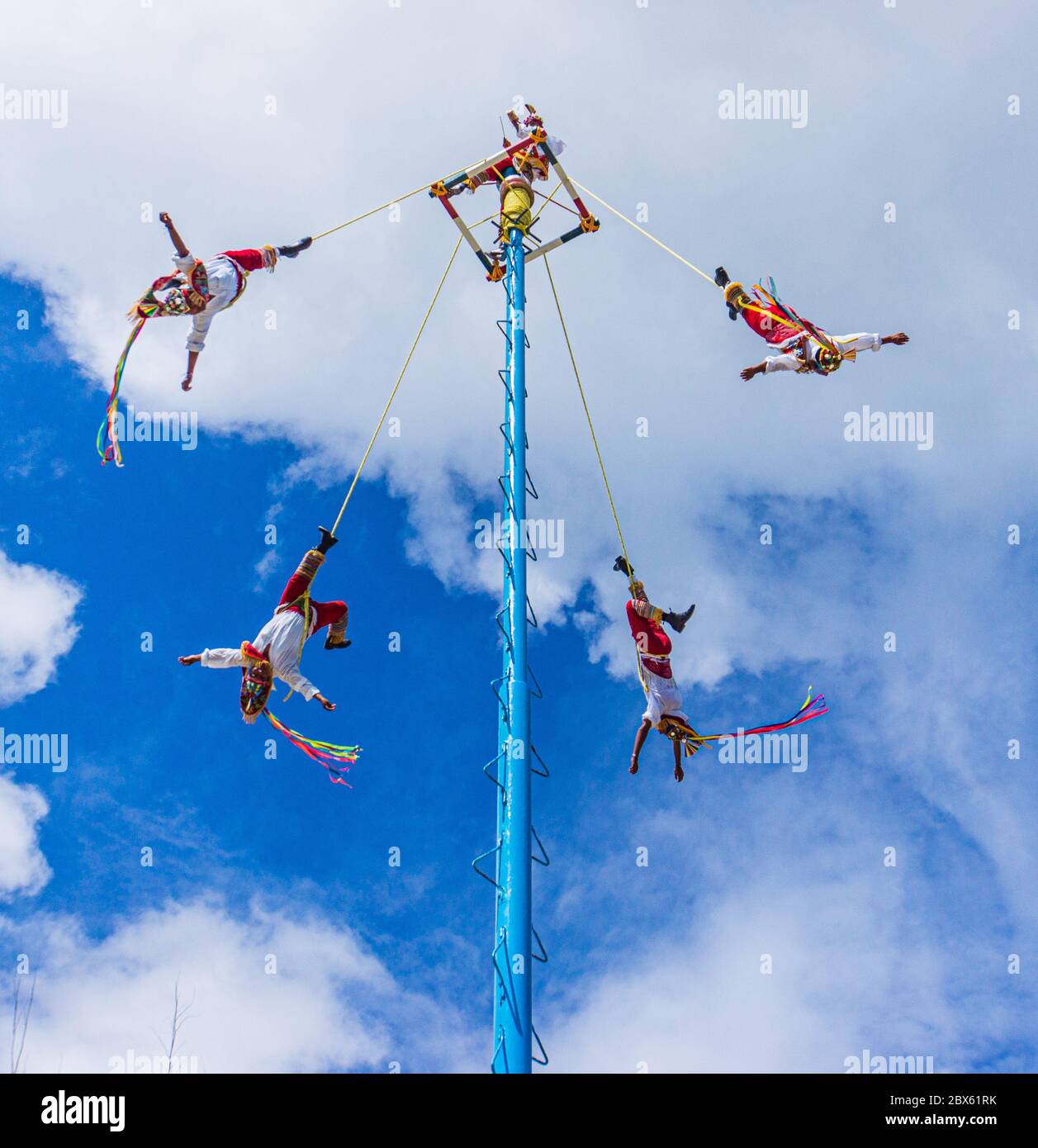 Voladores papantla fotografías e imágenes de alta resolución - Alamy