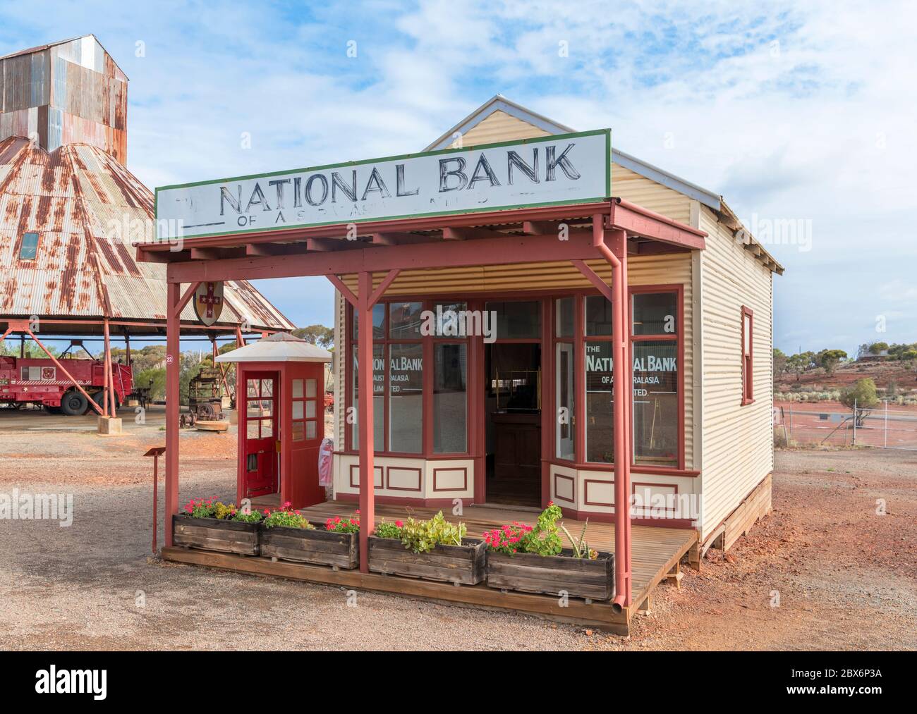 Antiguo Banco Nacional en la mina turística norte de Hannan, Kalgoorlie, campos de oro del este, Australia Occidental, Australia Foto de stock
