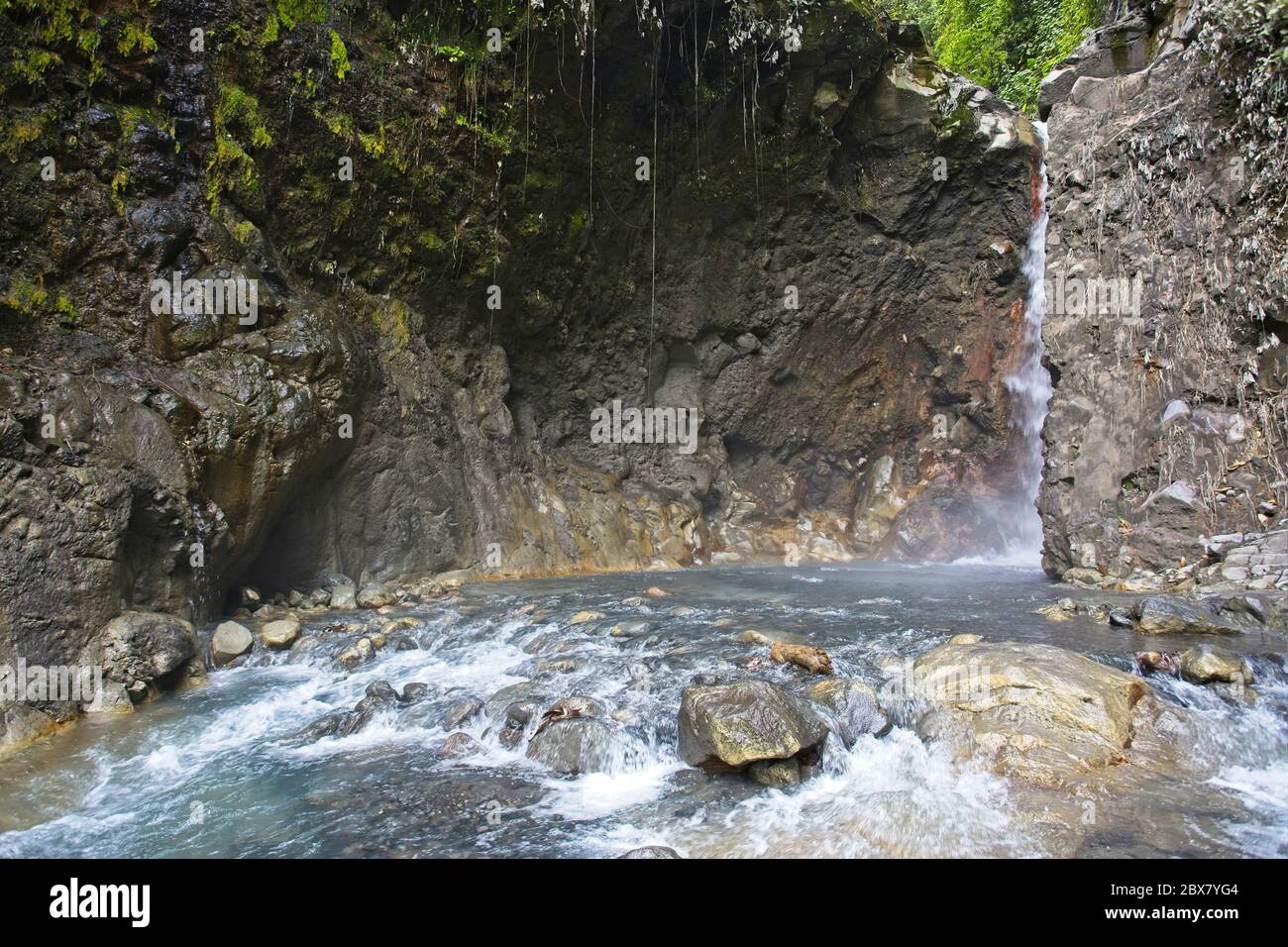 cañón que muestra erosión del río, Sensoria, Provincia de Alajuela, Costa Rica, Centroamérica Foto de stock
