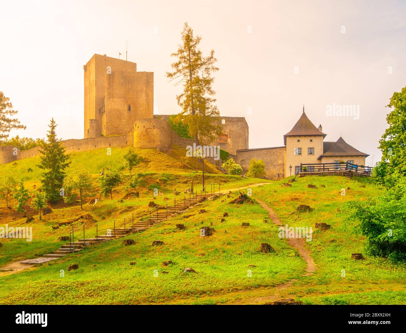 Ruinas del Castillo de Landstejn en la República Checa de Canadá. Foto de stock