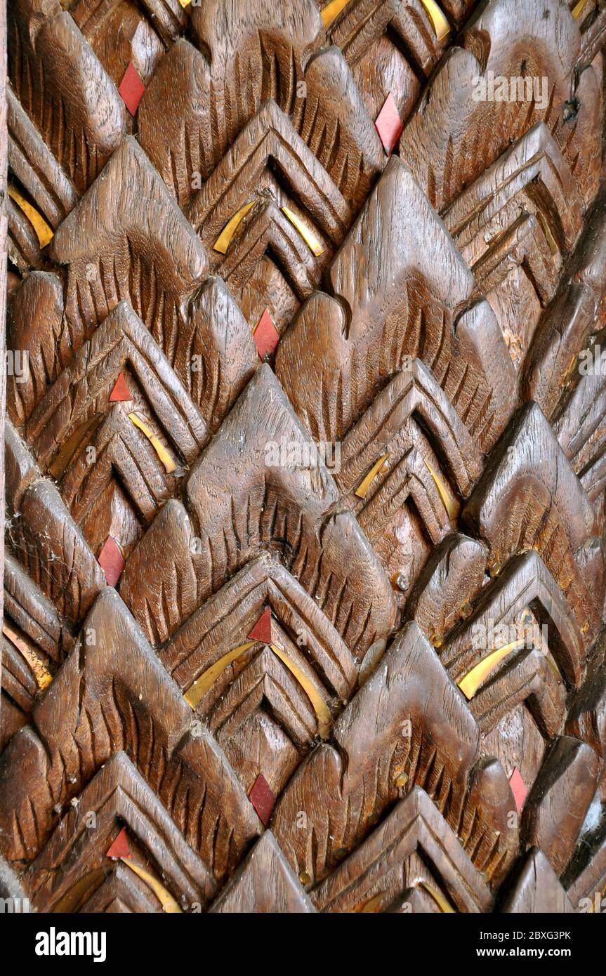 Textura de madera tallada en el interior. Foto de stock