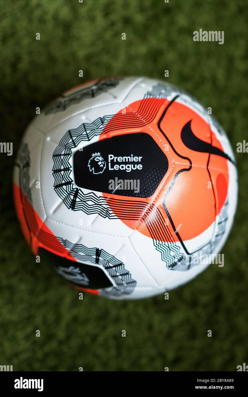 Merlin de Nike de fútbol la Premier League Fotografía de stock Alamy