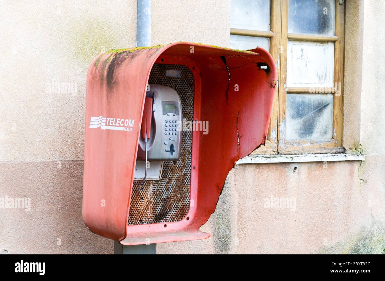 Italy telephone booth fotografías e imágenes de alta resolución - Alamy