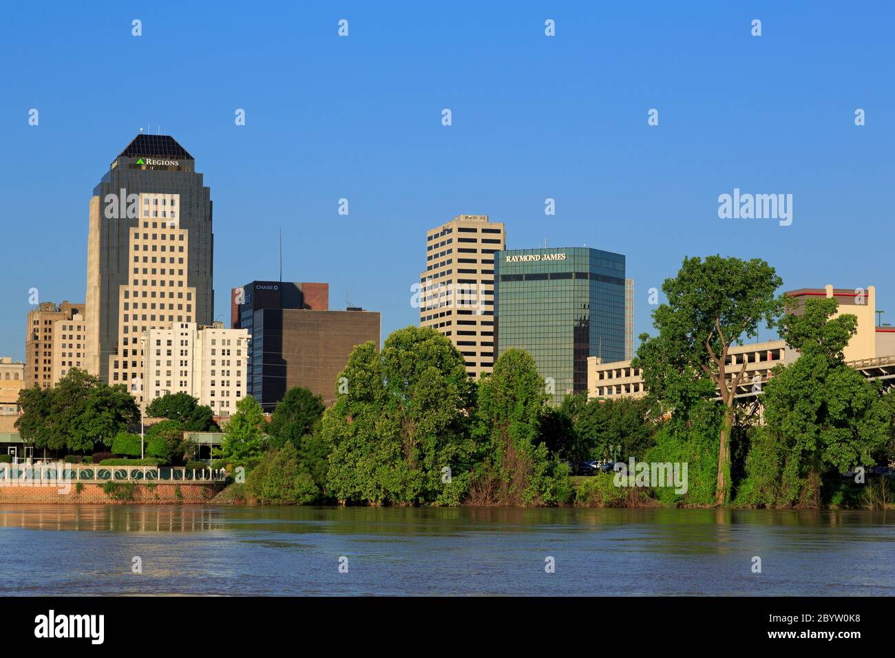 Red River & skyline, Shreveport, Louisiana, EE.UU. Foto de stock