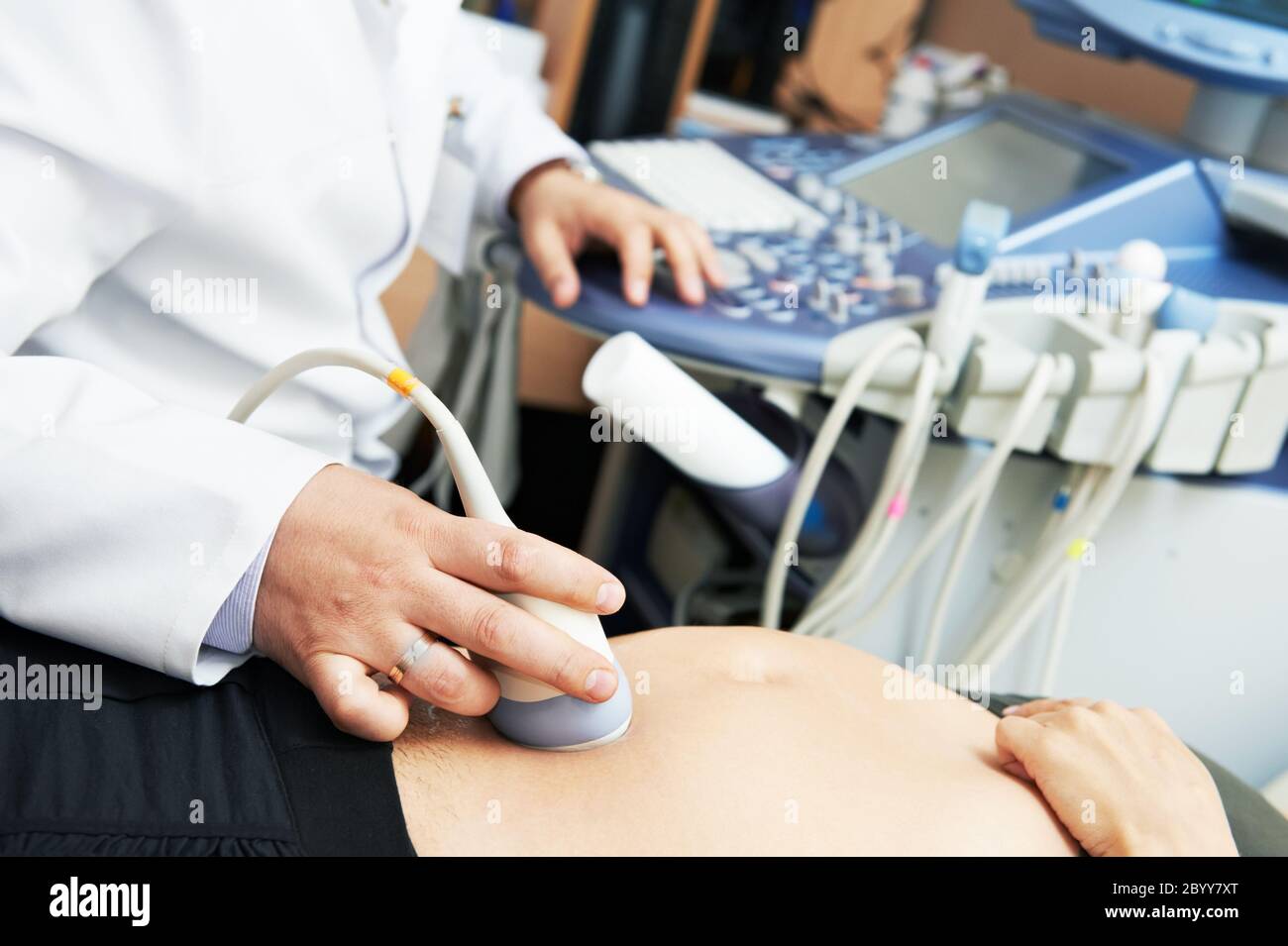 examen de medicina ultrasónica Foto de stock