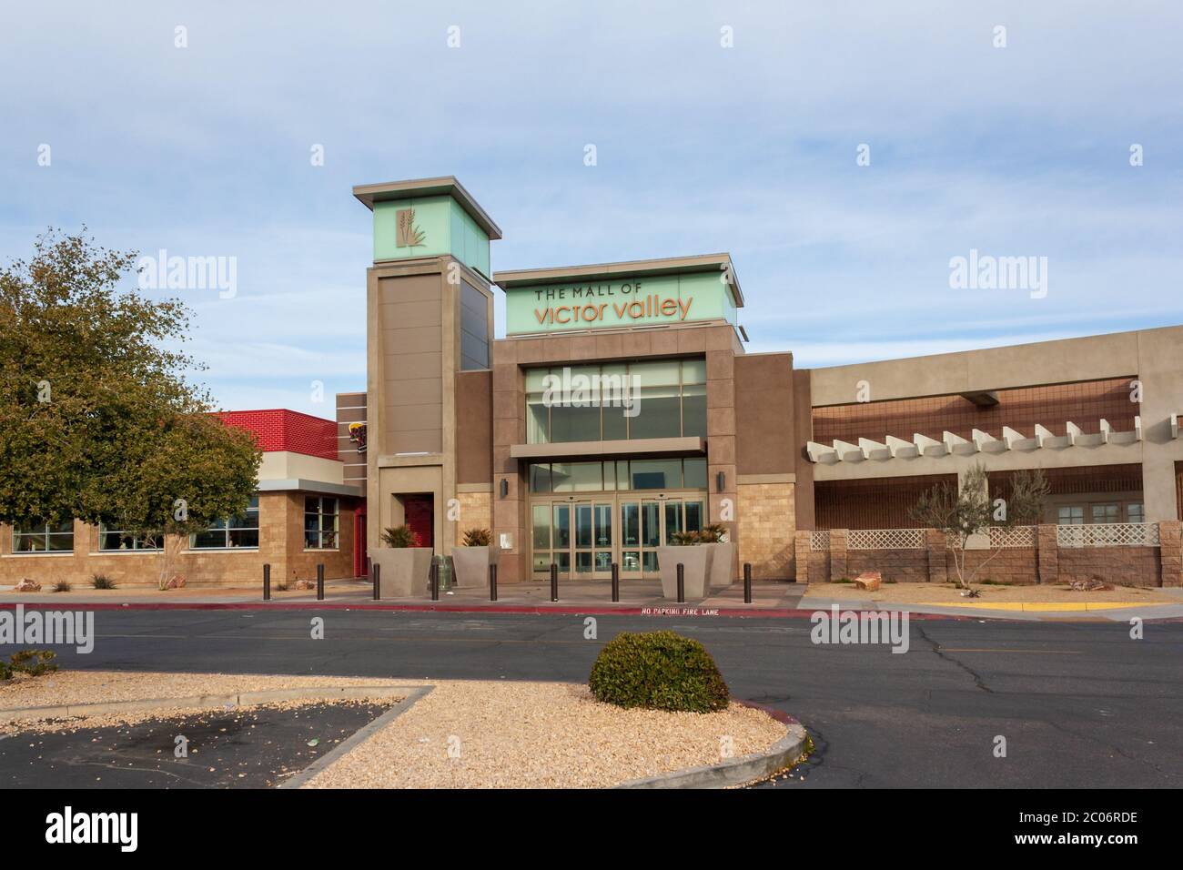 Victorville, California / USA - 11 de marzo de 2019: El Mall of Victory  Valley es un centro comercial líder en el desierto de Mojave, está ubicado  en 14400 B Fotografía de stock - Alamy