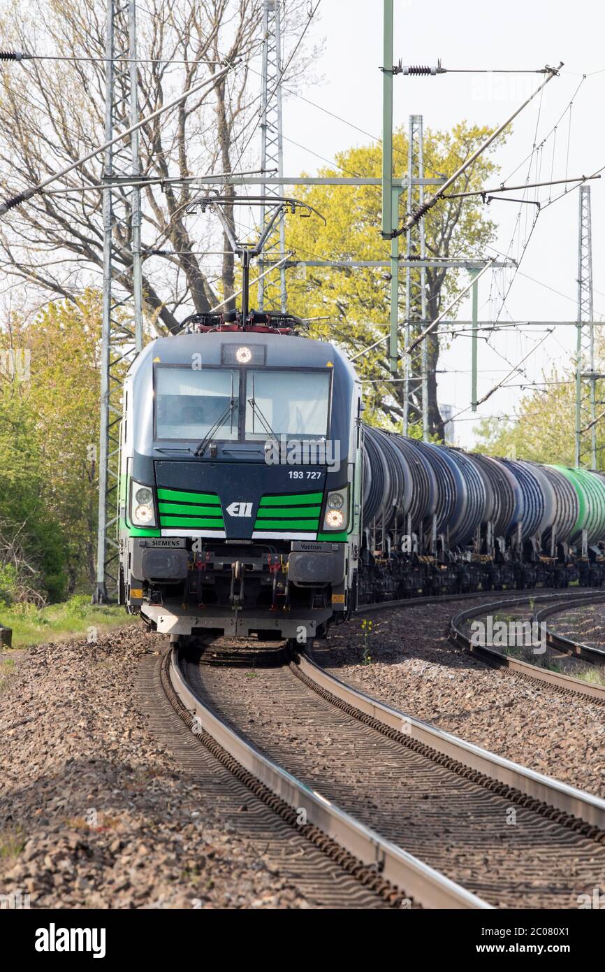 Schienengüterverkehr sichert die Versorgung in der Coronakrise. Köln, 16.04.2020 Foto de stock