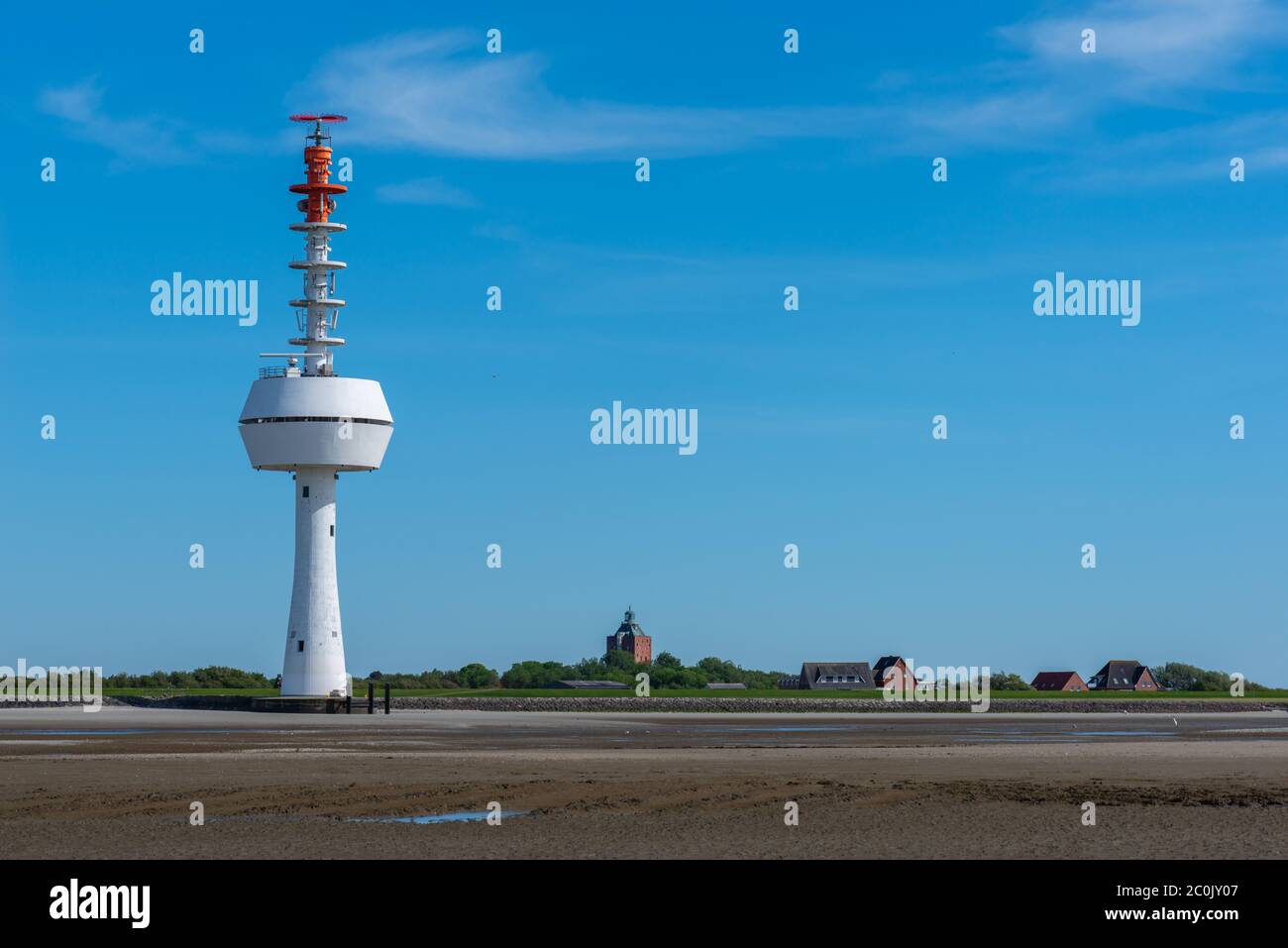 Torre de radar en la isla de Neuwerk, Waddensea, Patrimonio de la Humanidad de la UNESCO, estado federal de Hamburgo, Alemania, Europa Foto de stock
