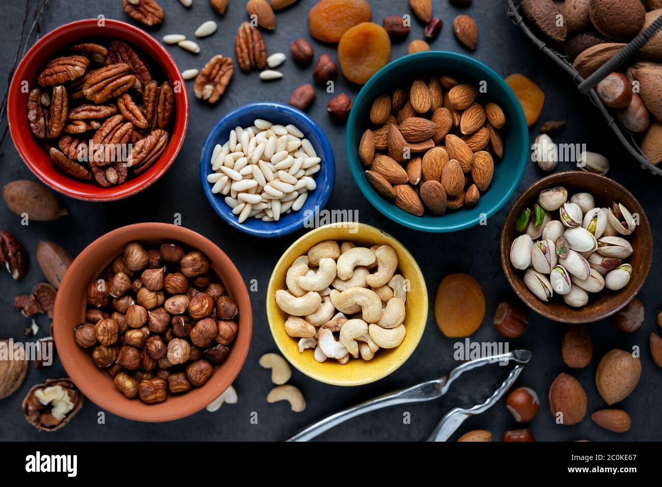 Tipos de nueces fotografías e imágenes de alta resolución Alamy