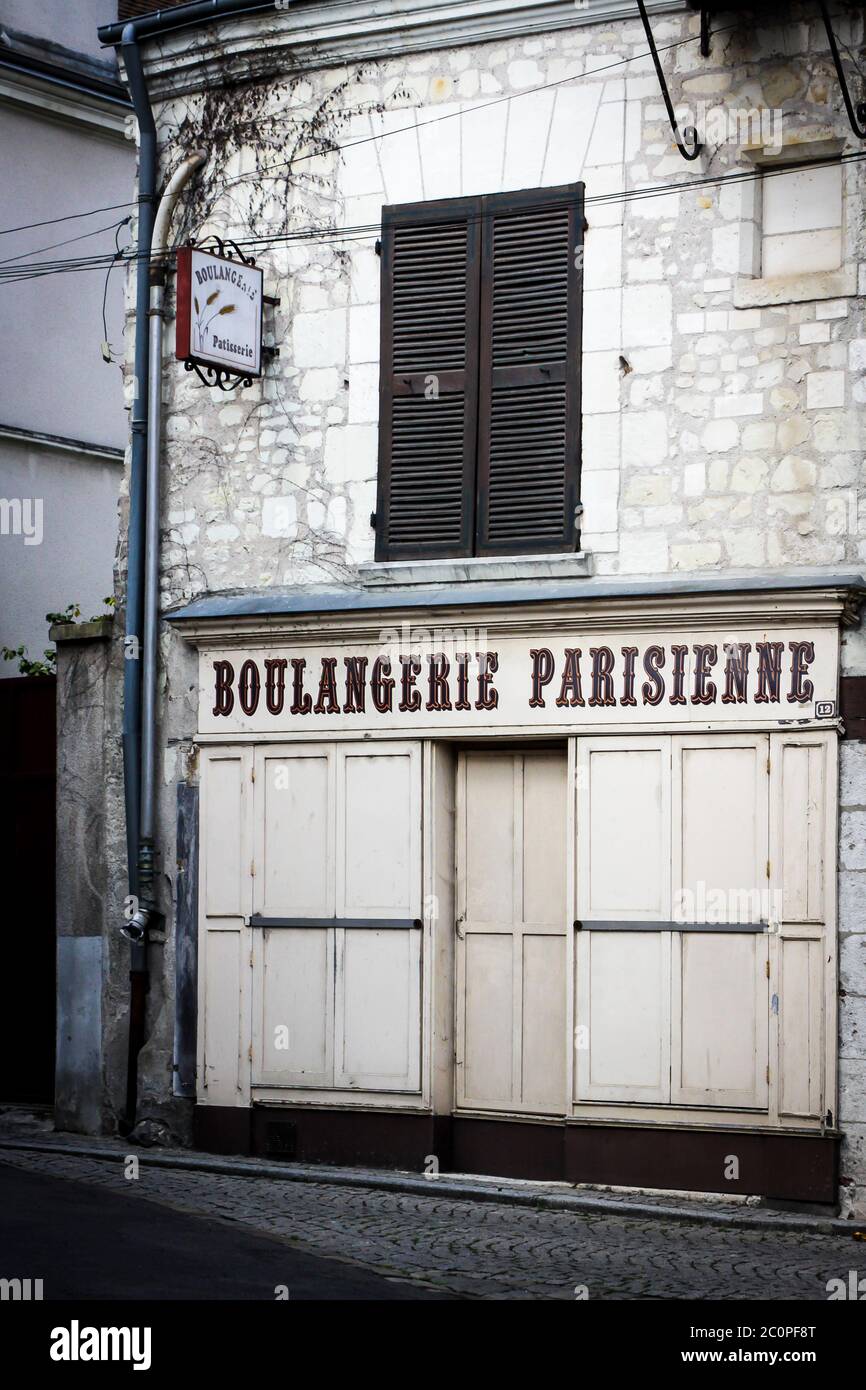 Pastelería / Boulangerie / Panadería en Saint Aignan una ciudad clásica de mercado en la región del Loira de Francia Foto de stock