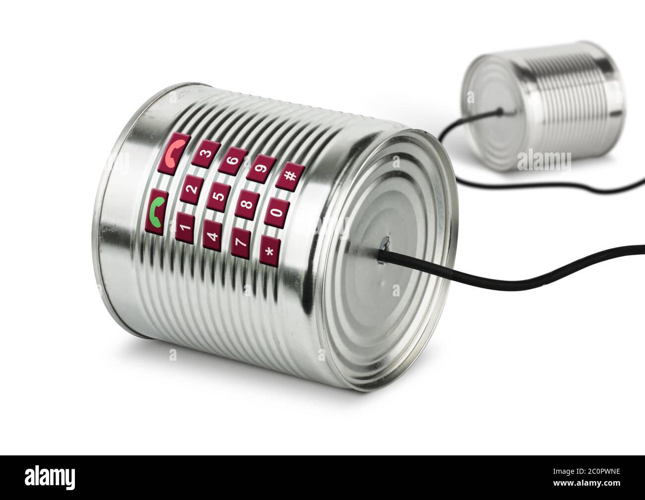 Concepto de comunicación global, viejas latas de estaño teléfono Foto de stock