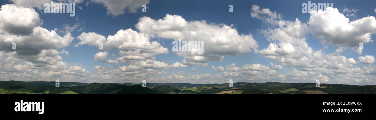 Horizonte blanco caucásico europeo vista panorámica vista perspectiva outlook Foto de stock