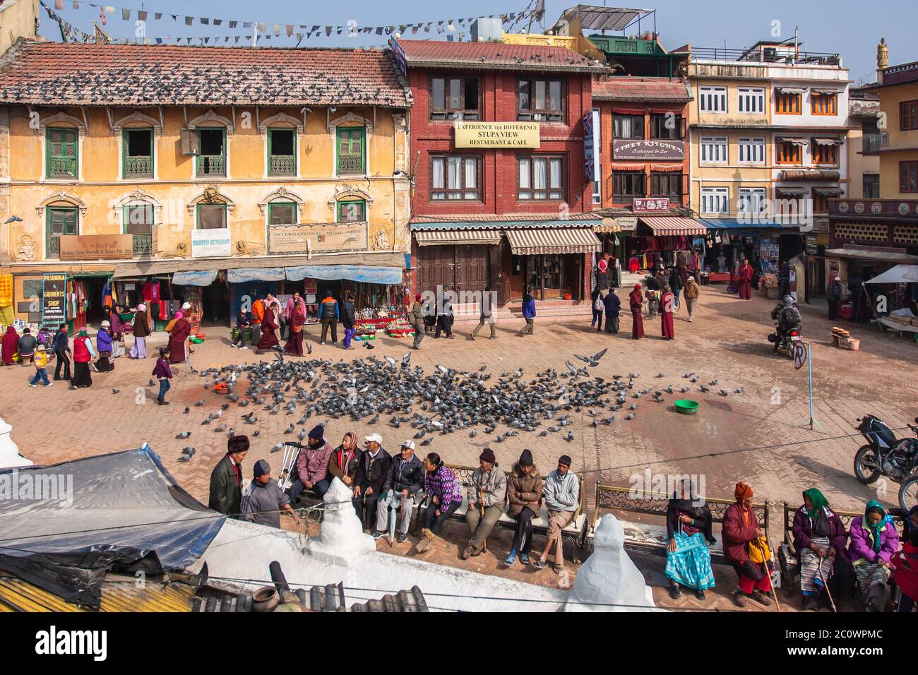 Katmandú, Nepal: Centro de la ciudad. Vista desde Bodnath stupa. Foto de stock