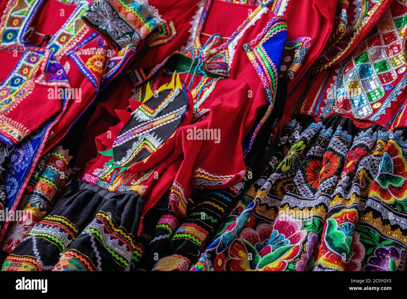 Ropa artesanal fotografías imágenes de alta resolución - Alamy