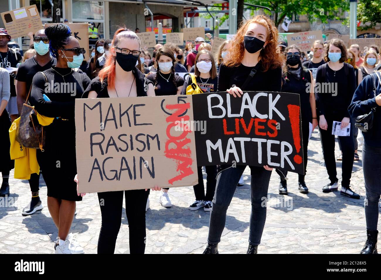 Vidas negras son una protesta importante en Basilea, Suiza. Foto de stock