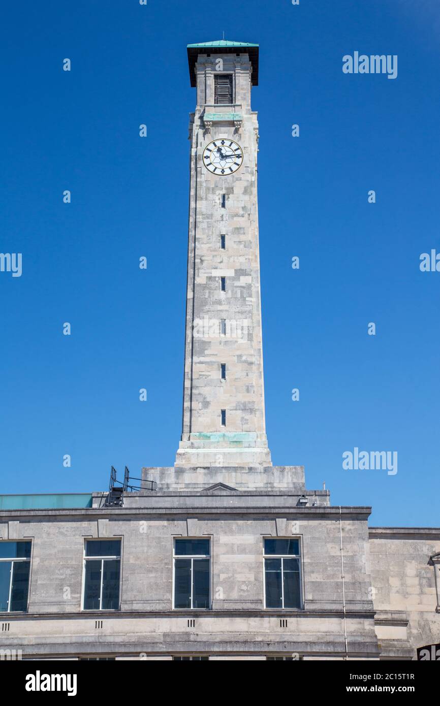 Torre del reloj del centro cívico de Southampton, Southampton, Reino Unido Foto de stock