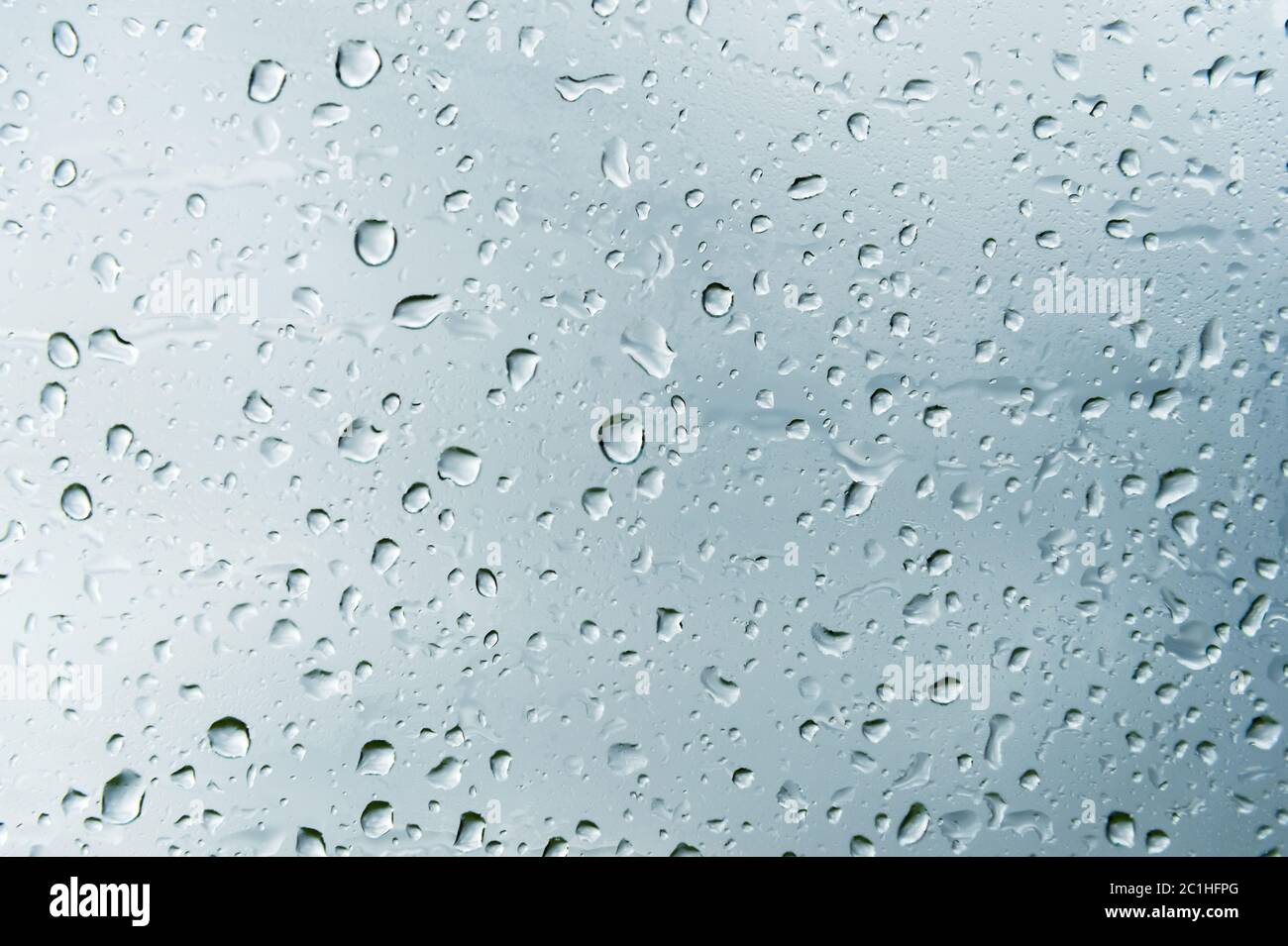 Proteccion de lluvia fotografías e imágenes de alta resolución - Alamy