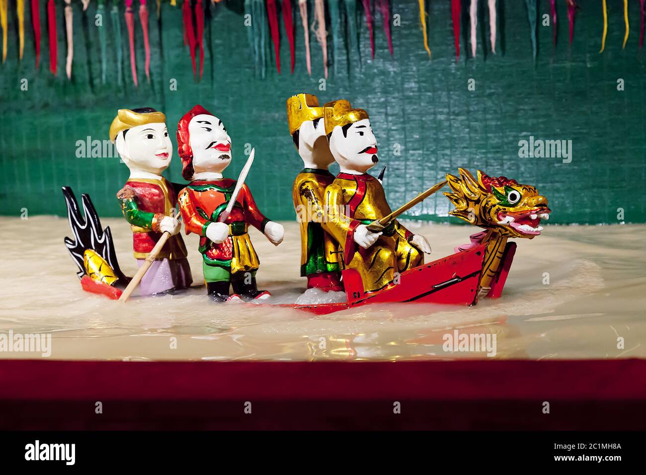 Saigón, Vietnam - Enero 05, 2015 - teatro de marionetas de agua tradicionales Foto de stock