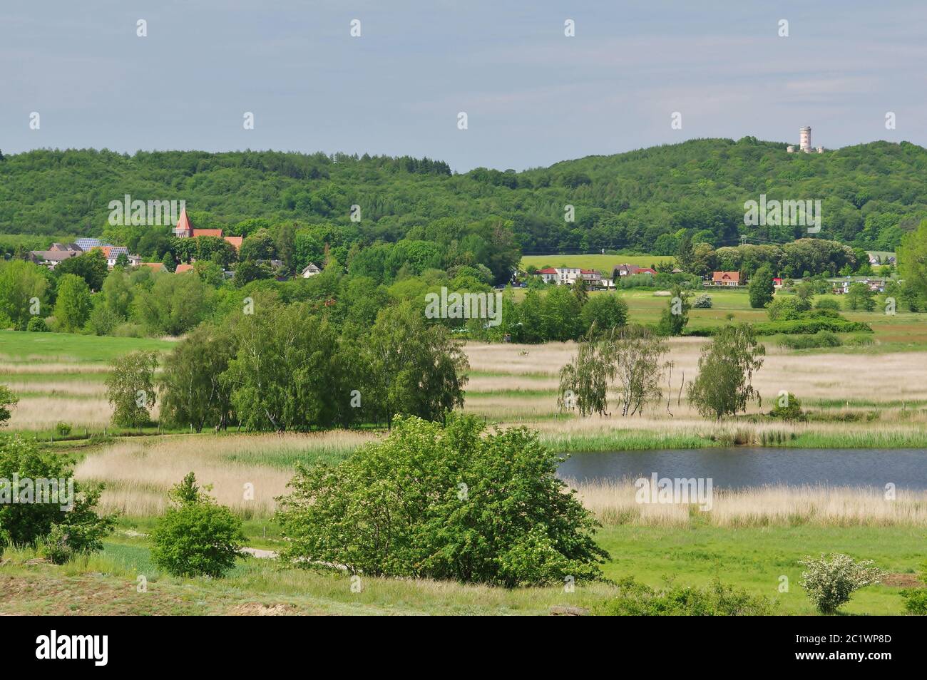 Isla de Rügen, Lancken Granitz, Iglesia y refugio de caza de Granitz, Alemania, Europa Occidental Foto de stock