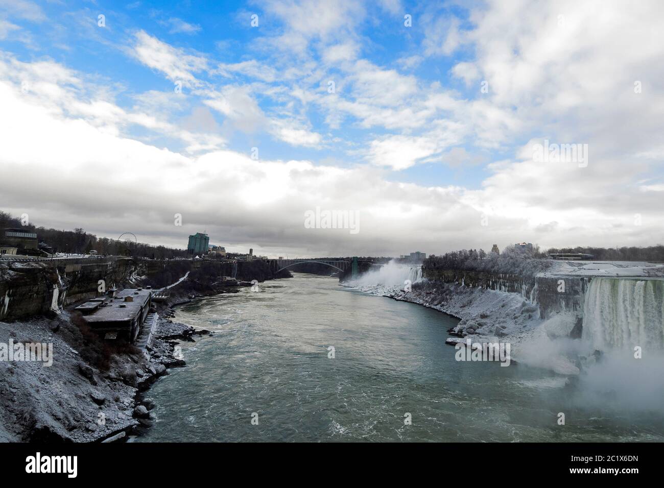América del Norte - Canadá y Estados Unidos , Horseshoe Falls y American Falls en las Cataratas del Niágara Foto de stock