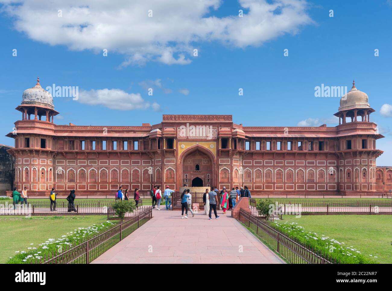 Palacio Jahangir dentro del fuerte de Agra, Agra, Uttar Pradesh, India Foto de stock