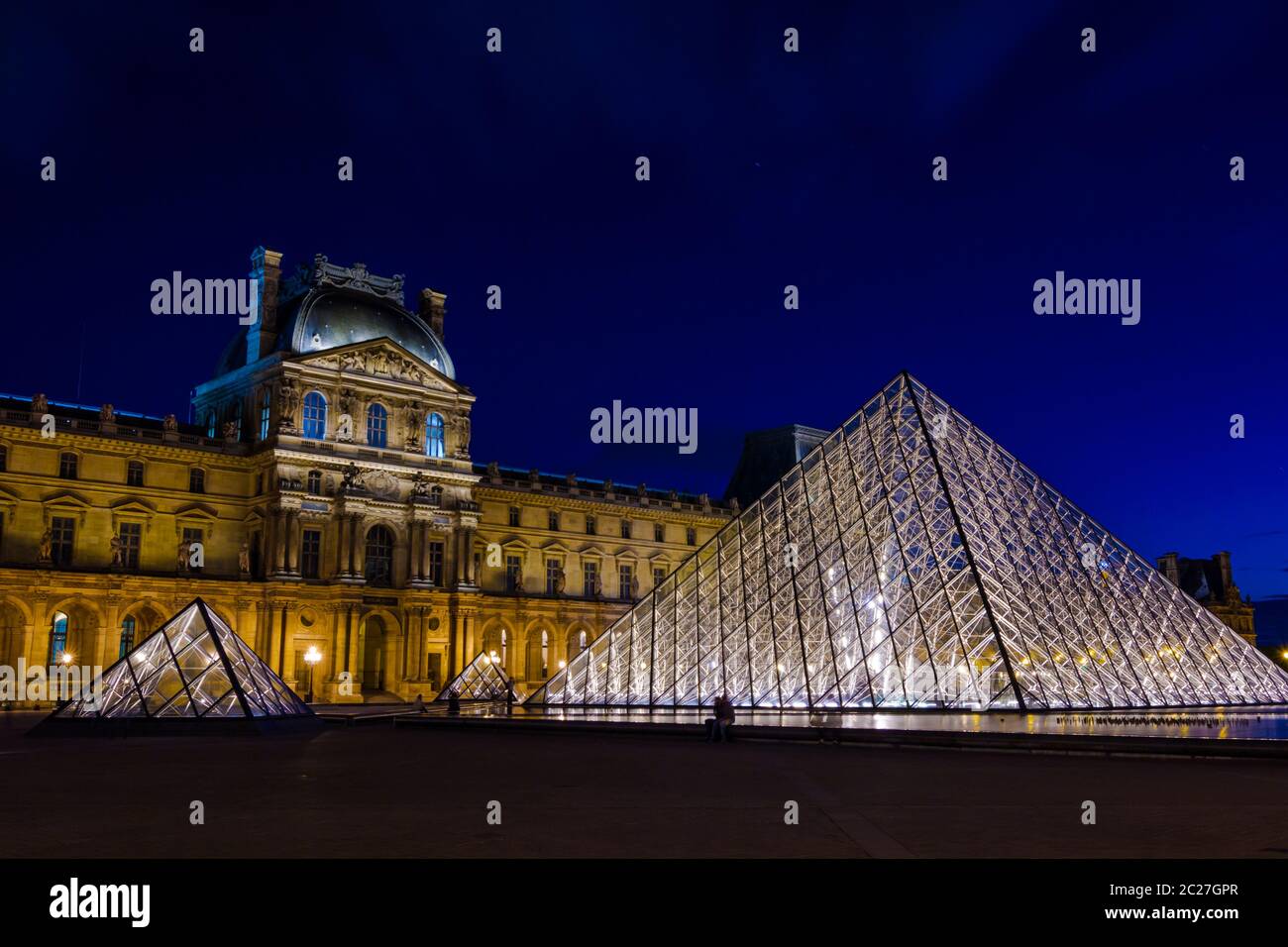 Palais du Louvre, París, Francia Foto de stock