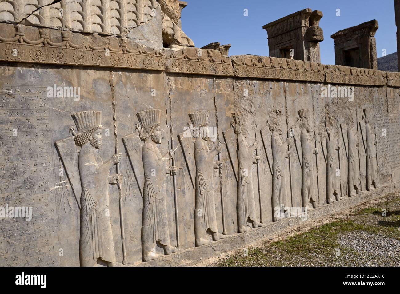 El sitio arqueológico de la antigua ciudad persa, Persépolis; un sitio declarado Patrimonio de la Humanidad por la UNESCO, cerca de Shiraz, en Irán. Foto de stock