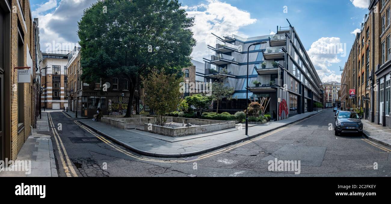 Shoreditch, Londres- vista de gran angular de la calle residencial Foto de stock