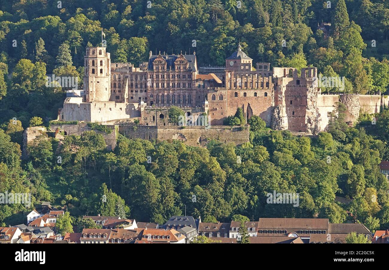 Castillo de Heidelberg sobre el casco antiguo Foto de stock