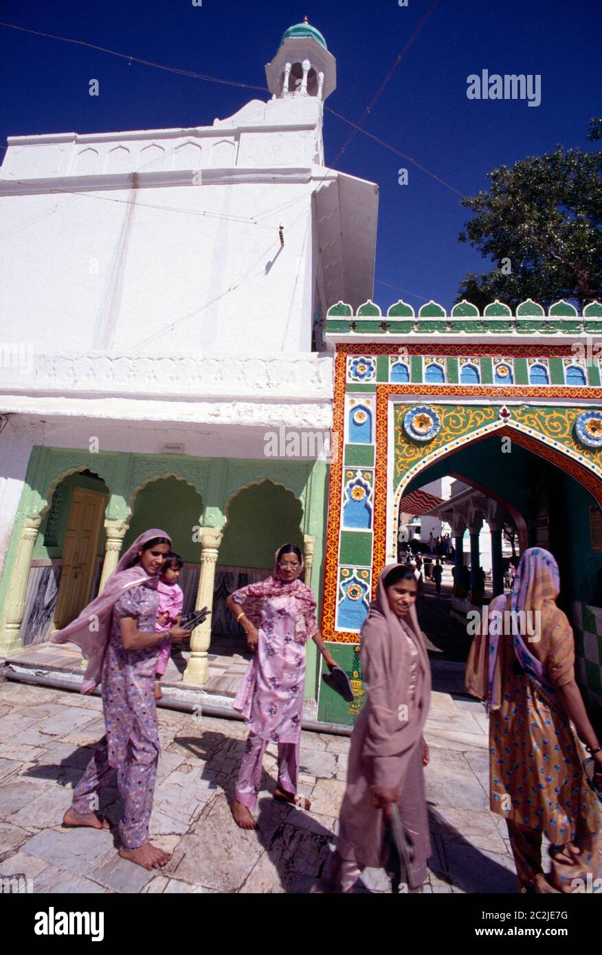 Ajmer India Entrada a la Tumba de Dargah de Sufi San Kwaja Muinud-din Chist lugar de peregrinación Foto de stock