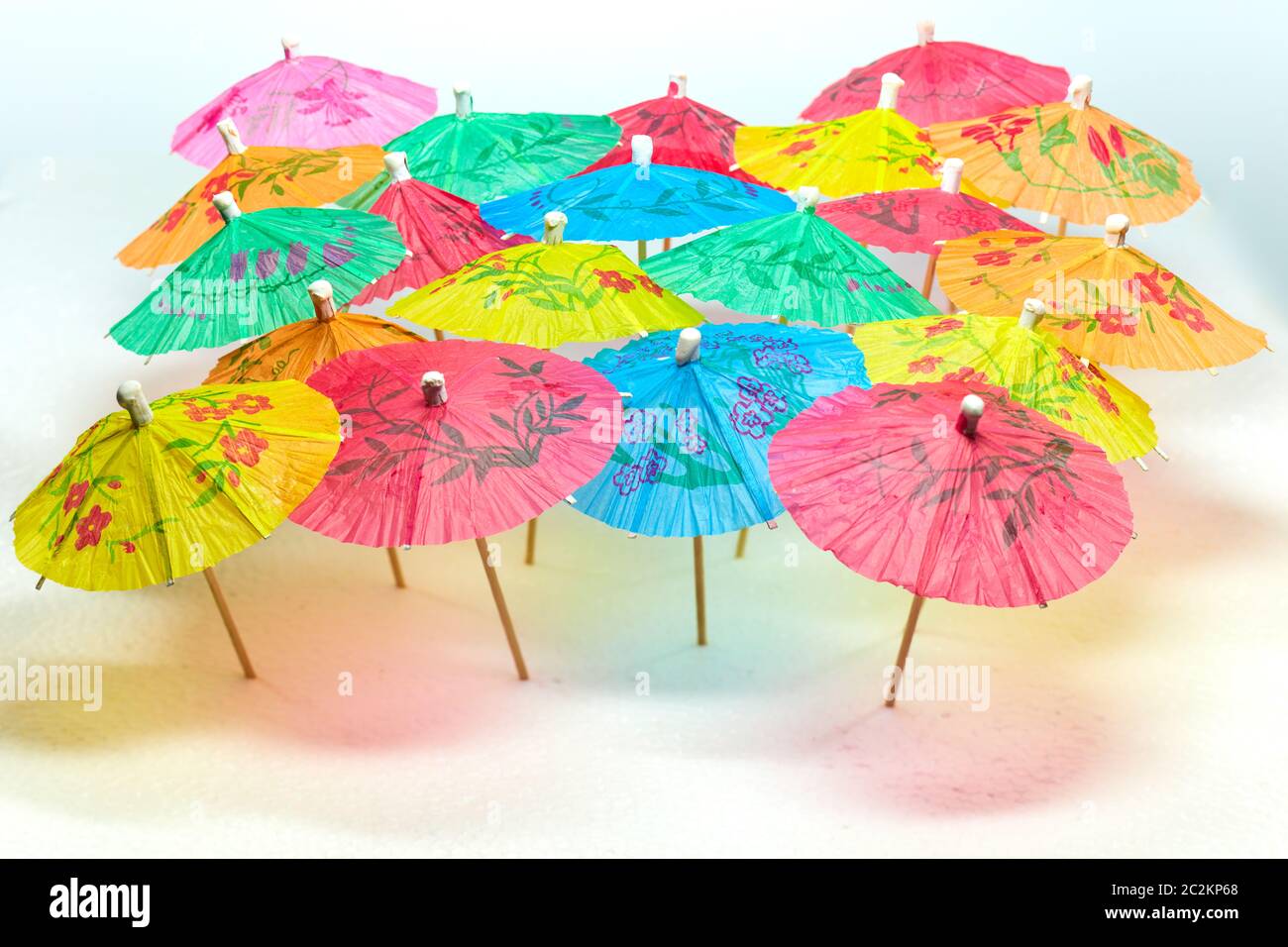 Paraguas de papel Fotografía de stock - Alamy