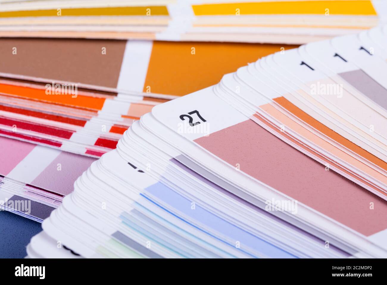 Colores arcoiris en una tabla cmyk Foto de stock