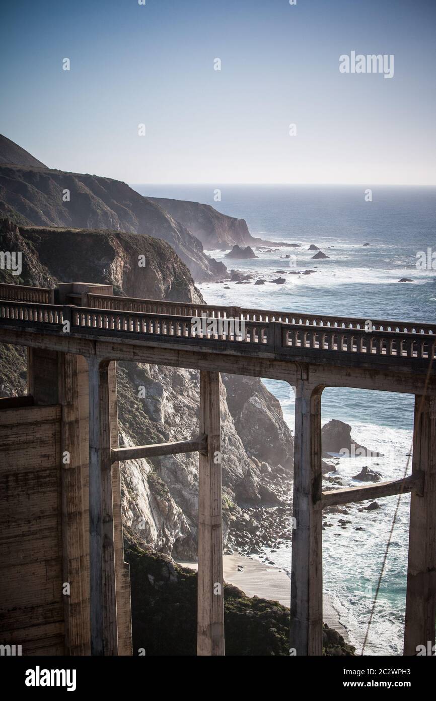 Puente Bixby y costa en Big Sur USA Foto de stock