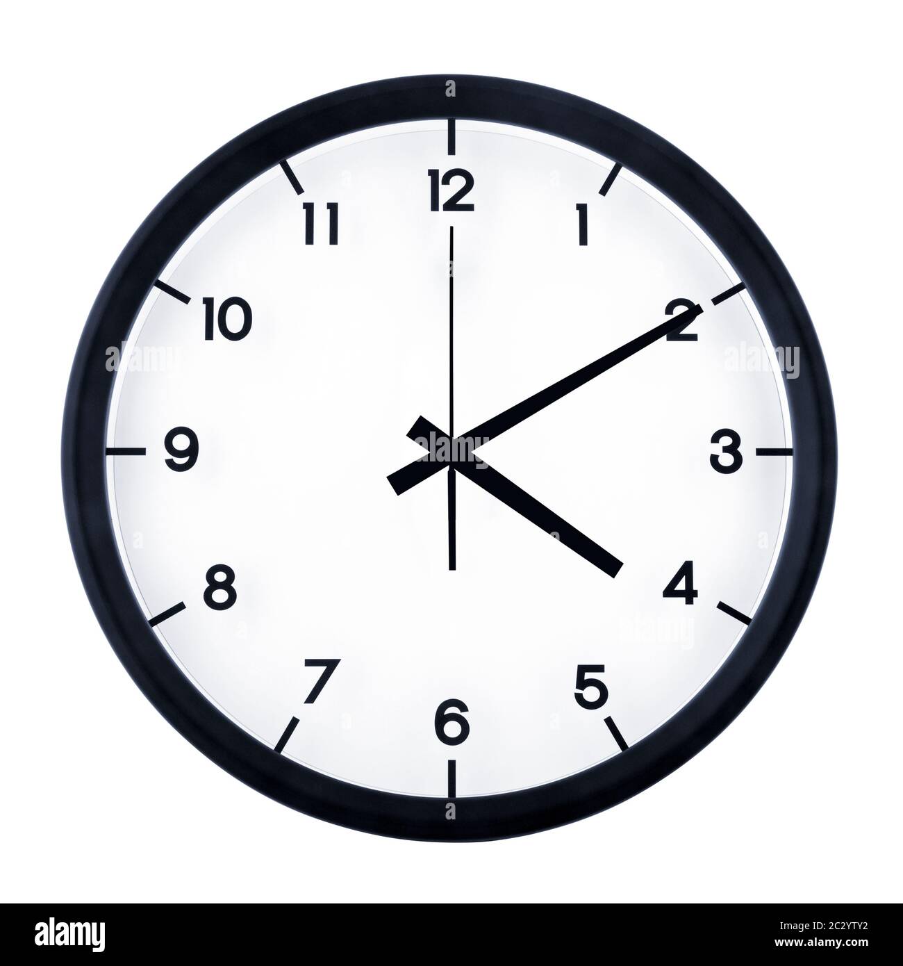 Reloj analógico clásico apuntando a cuatro de diez, aislado sobre fondo  blanco Fotografía de stock - Alamy
