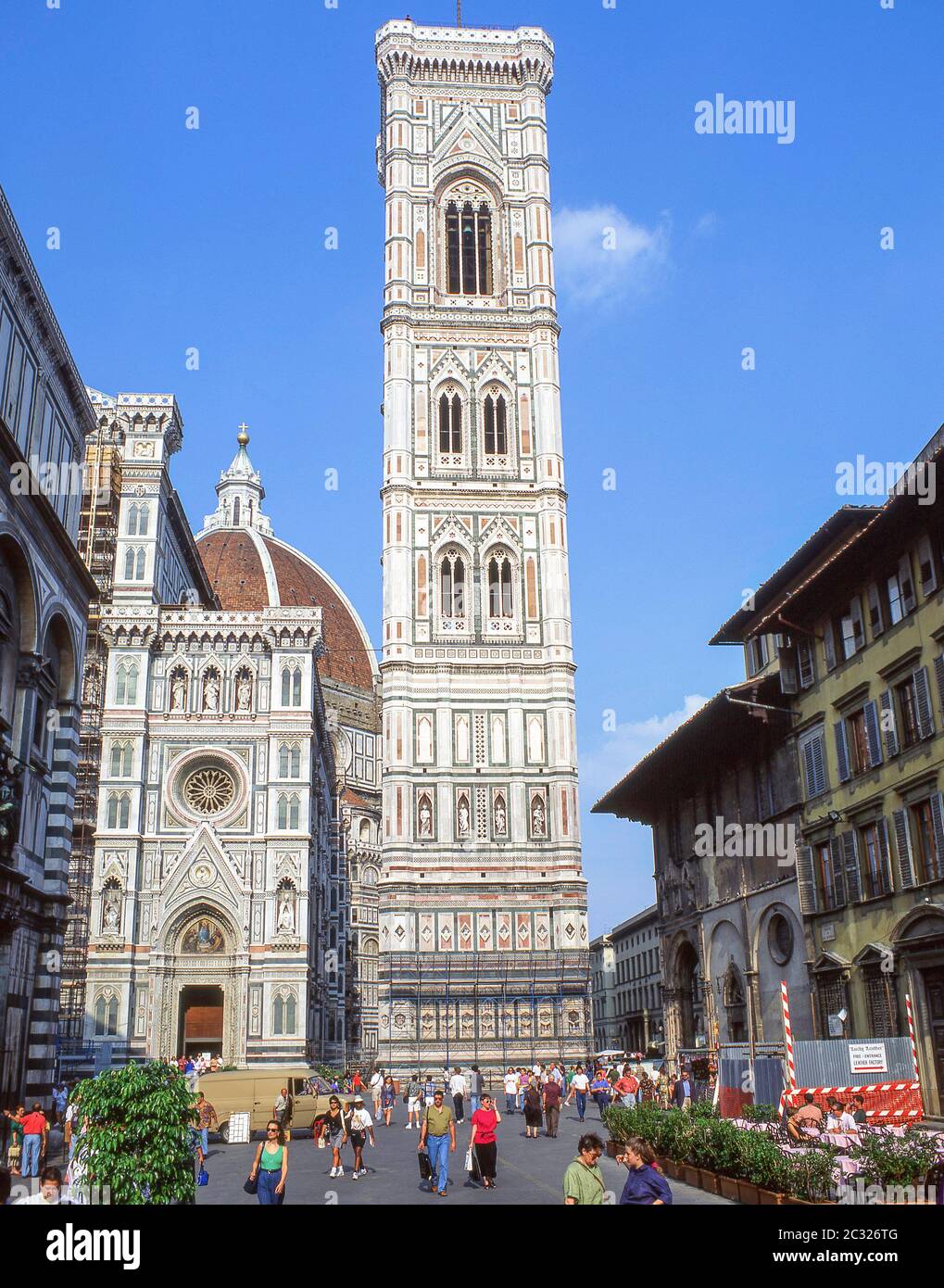 Torre de la Campana de Giotto (Campanile), Catedral de Santa María del Fiore (Duomo), Piazza del Duomo, Florencia (Florencia), región de la Toscana, Italia Foto de stock