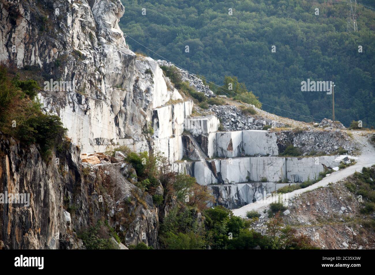 Las Canteras de Mármol - Alpes Apuanos , Carrara, Toscana, Italia