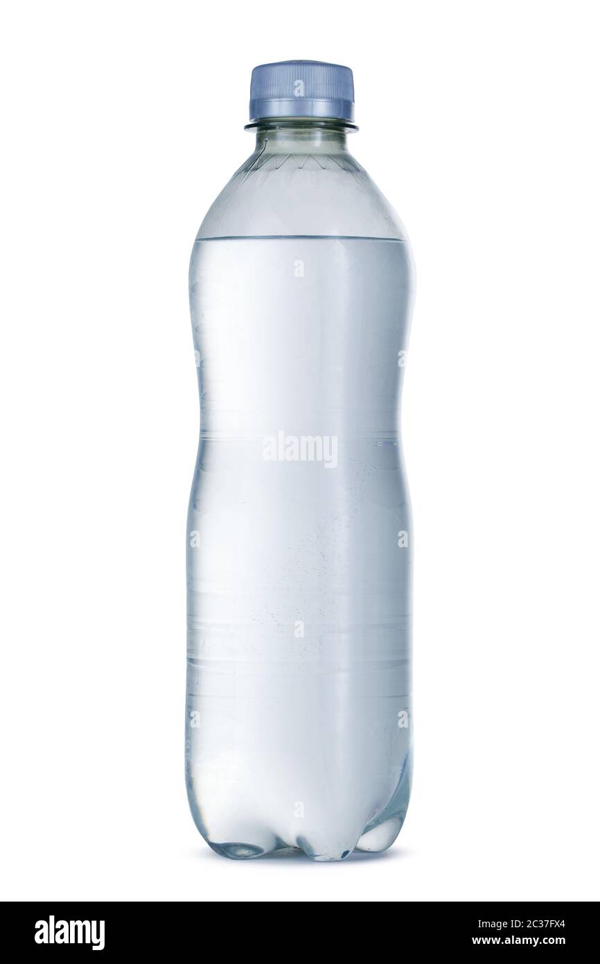 Botella pequeña de agua mineral en plástico aislado en blanco Fotografía de  stock - Alamy