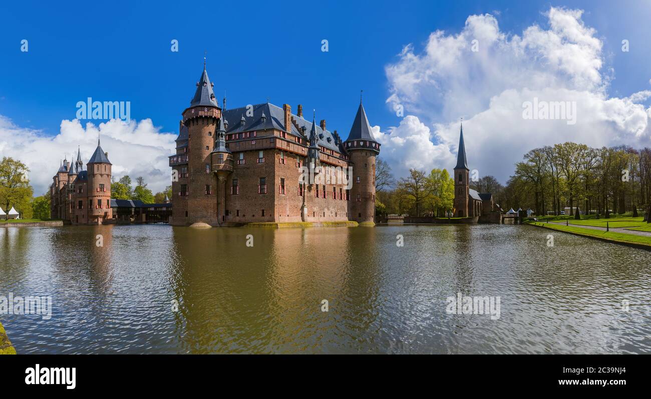 El castillo de Haar cerca de Utrecht - Países Bajos Foto de stock