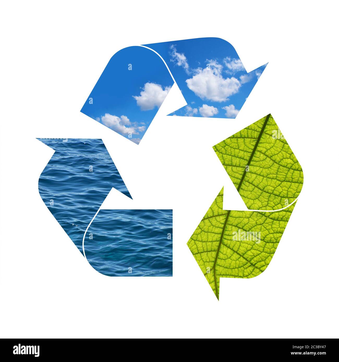 Ilustración Símbolo de reciclaje de elementos de la naturaleza, el verde follaje, el cielo azul y el agua de mar aislado sobre fondo blanco. Foto de stock