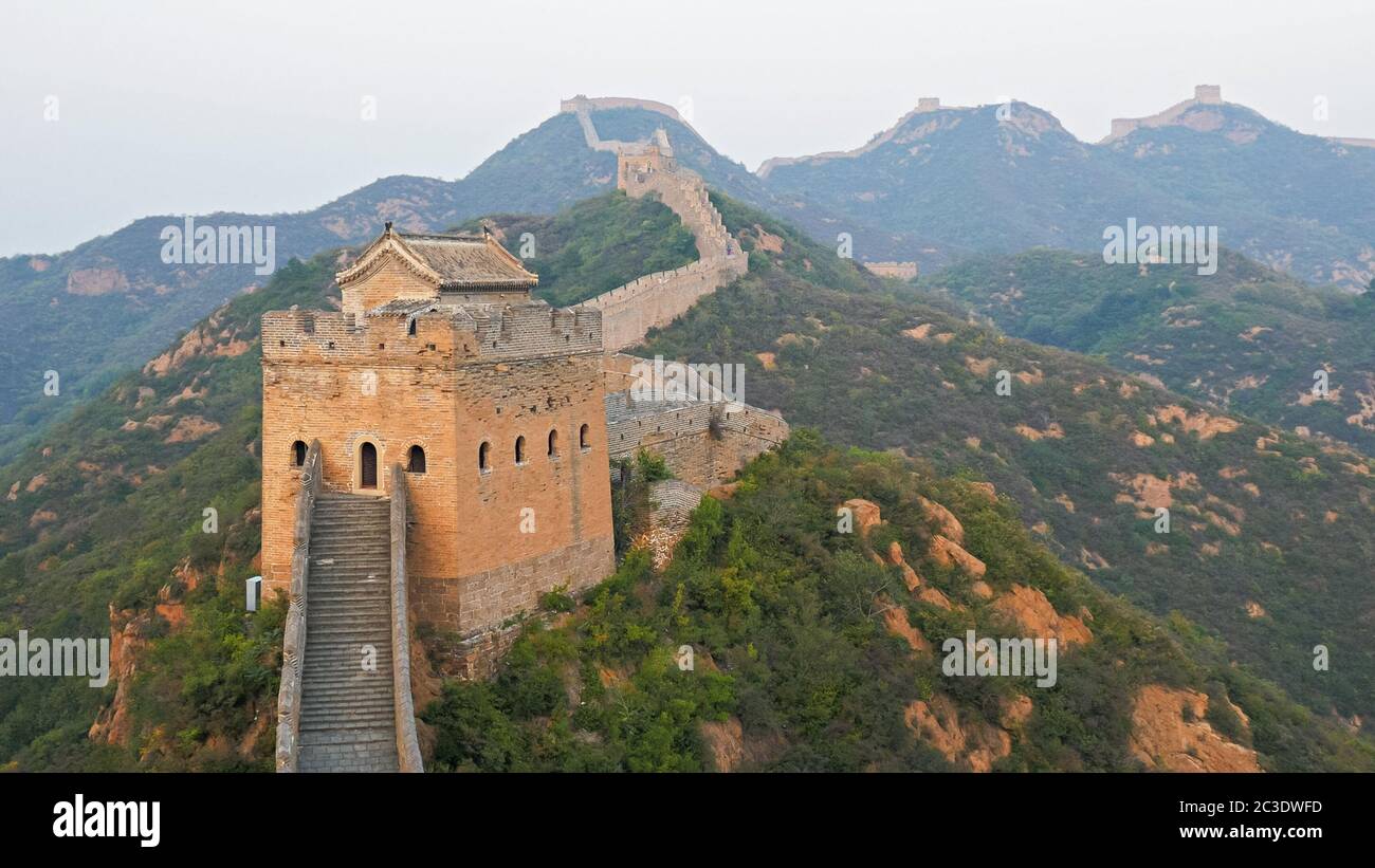 Disparo de cerca de una torre en la gran pared de China Foto de stock