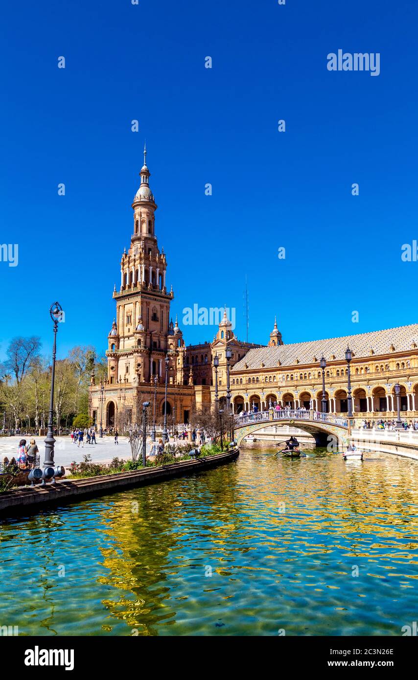 Pabellón de la Plaza de España en el Parque de María Luisa, Sevilla, España Foto de stock