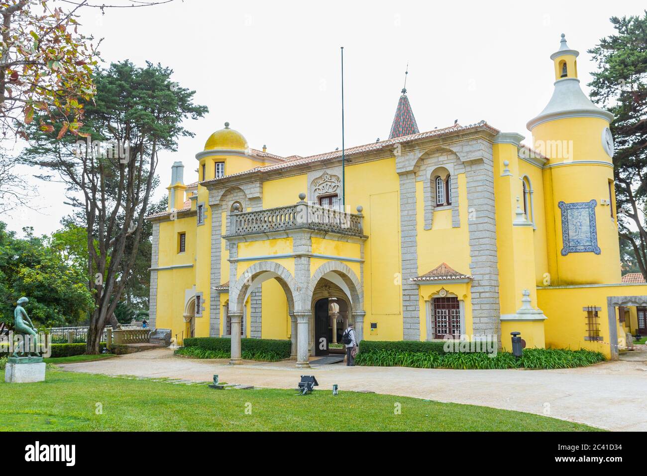 Museo Condes de Castro Guimarães (Torre de S. Sebastião), Cascais, Lisboa, Portugal. Arquitectura : Neomromanticismo & Neogótico Foto de stock