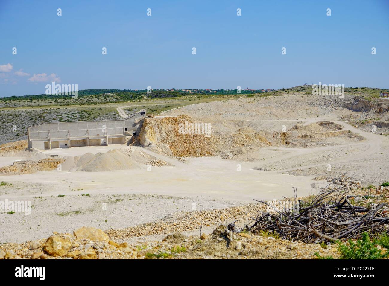 Canteras de piedra caliza para la industria del cemento Foto de stock