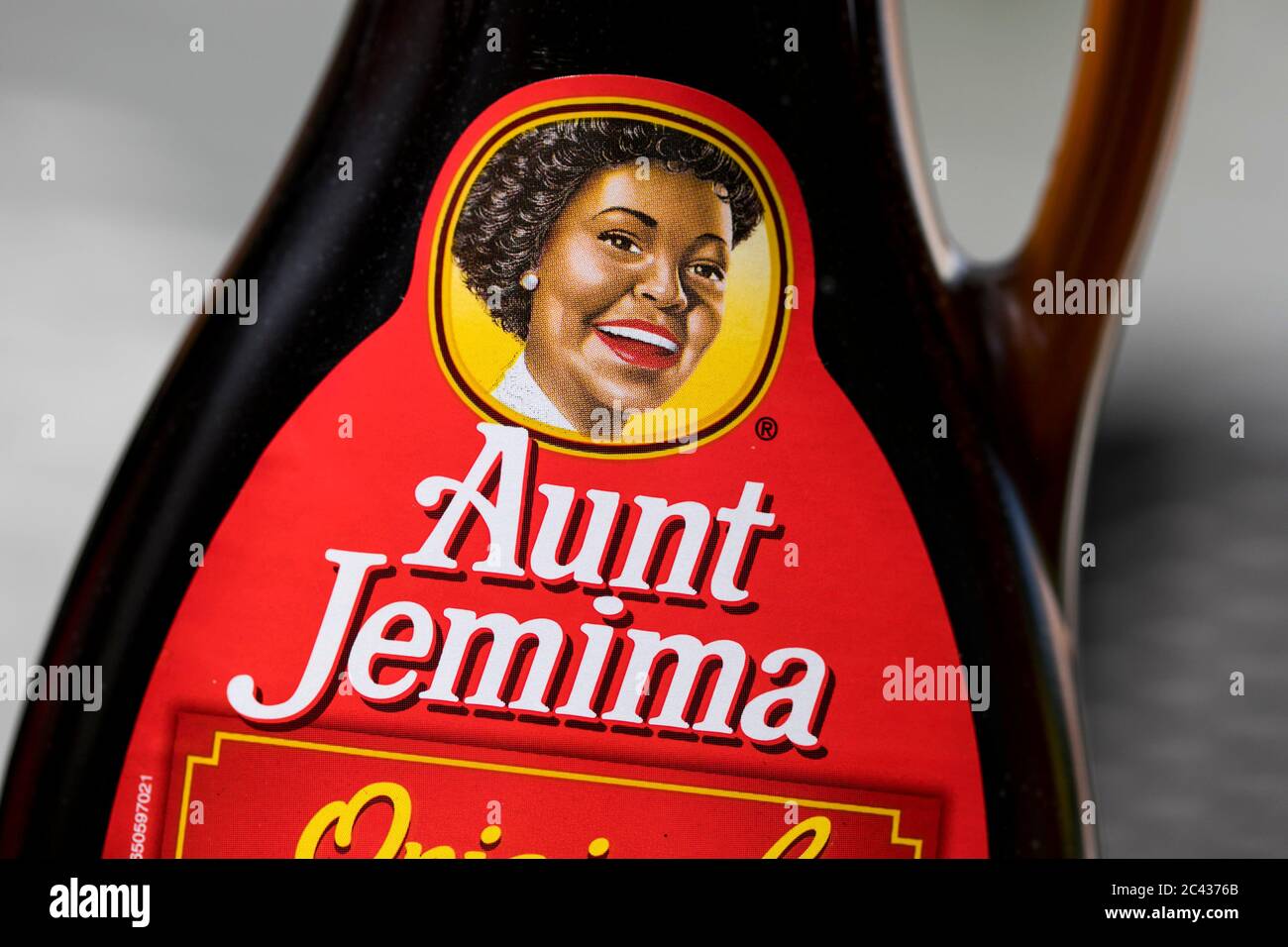 Botellas de jarabe de Aunt Jemima. Foto de stock