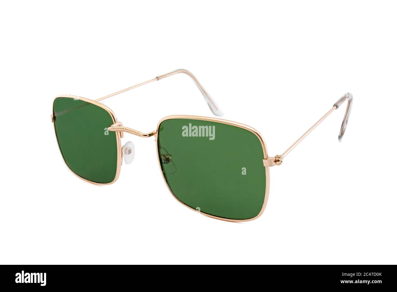 Gafas de sol rectangulares verdes con lentes transparentes y marcos dorados  finos aislados sobre fondo blanco. Vista lateral Fotografía de stock - Alamy