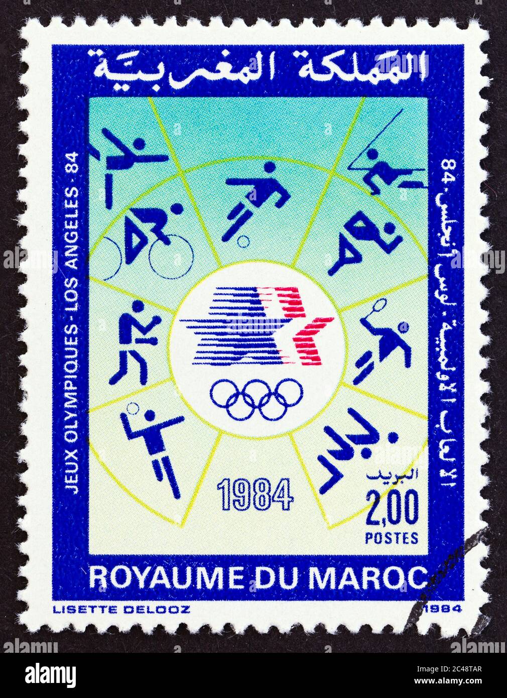 MARRUECOS - ALREDEDOR de 1984: Un sello impreso en Marruecos de la edición '1984 Summer Olympics' muestra deportes, alrededor de 1984. Foto de stock