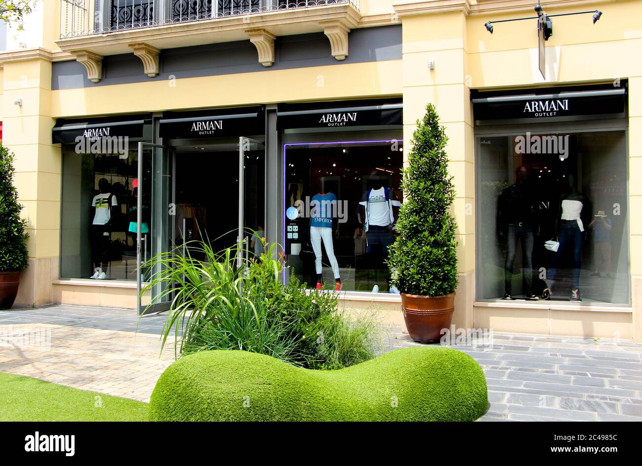 tienda armani cerca de mi